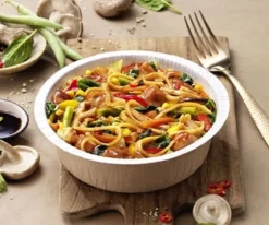 Bowl met barbecue kip 'Korea-Style'