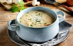 Champignonroomsoep met eekhoorntjesbrood