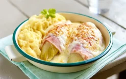 Ham/witloofrolletjes met aardappelpuree
