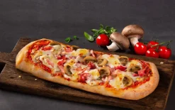 Pizza alla Romana prosciutto, funghi e mascarpone