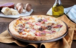 Pizza carbonara